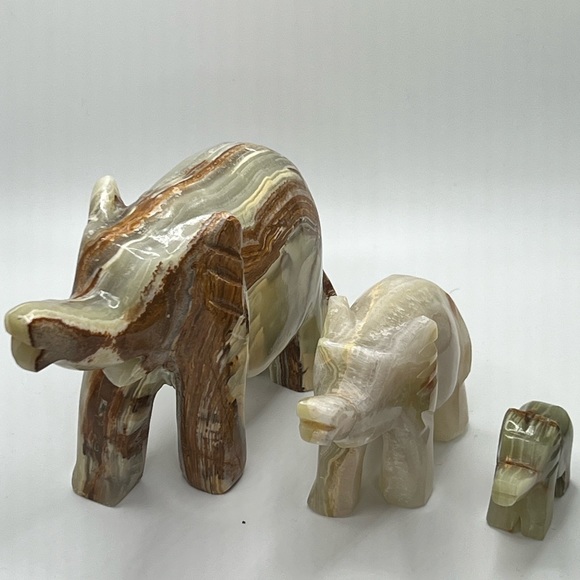 Onyx crystal elephant set of 3 New. - Picture 2 of 4